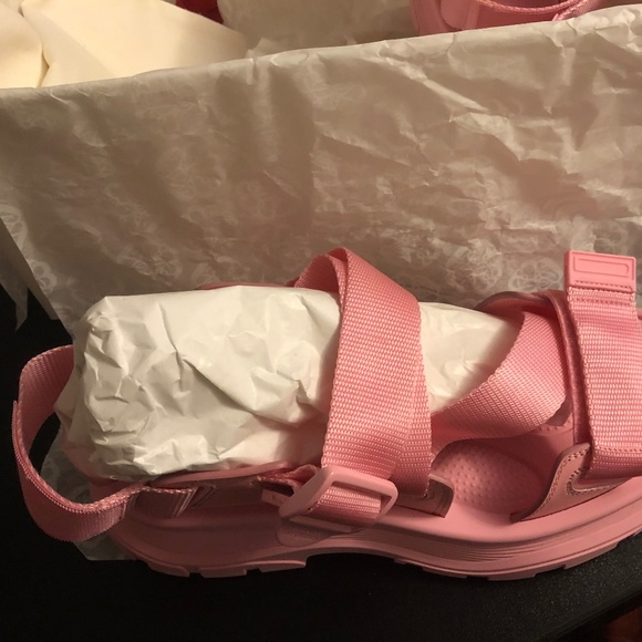 Alexander McQueen Tread Sandal Pastel Pink - size 9(39) - Picture 8 of 13